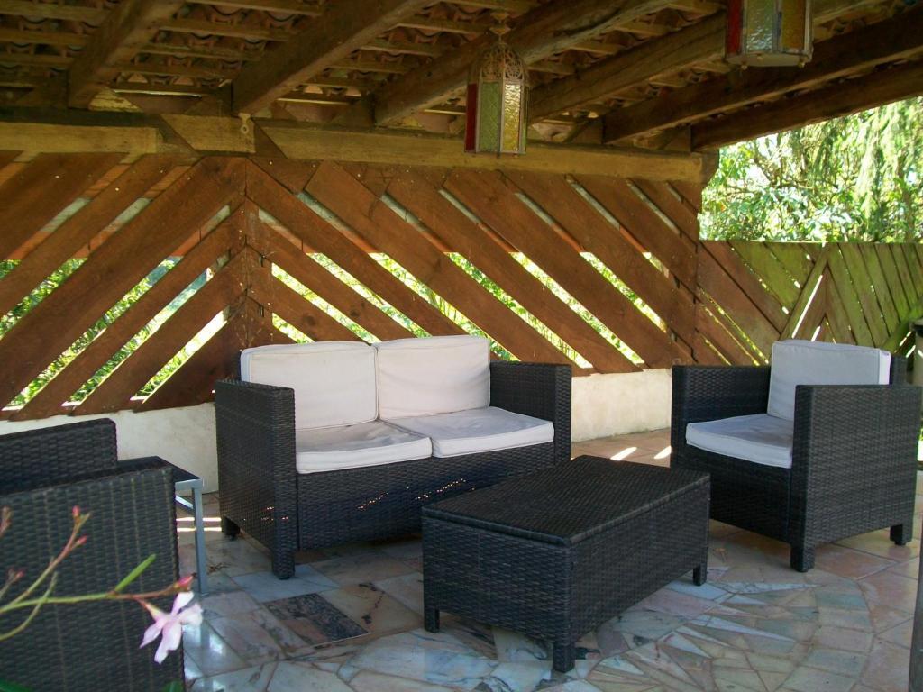 Domaine Capiet Bed and Breakfast Courpiac Exteriör bild