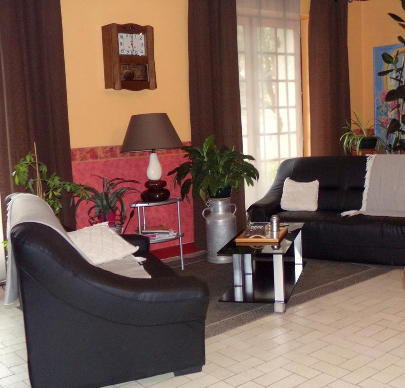 Domaine Capiet Bed and Breakfast Courpiac Exteriör bild