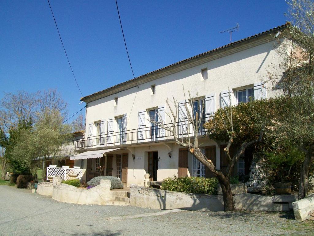 Domaine Capiet Bed and Breakfast Courpiac Exteriör bild