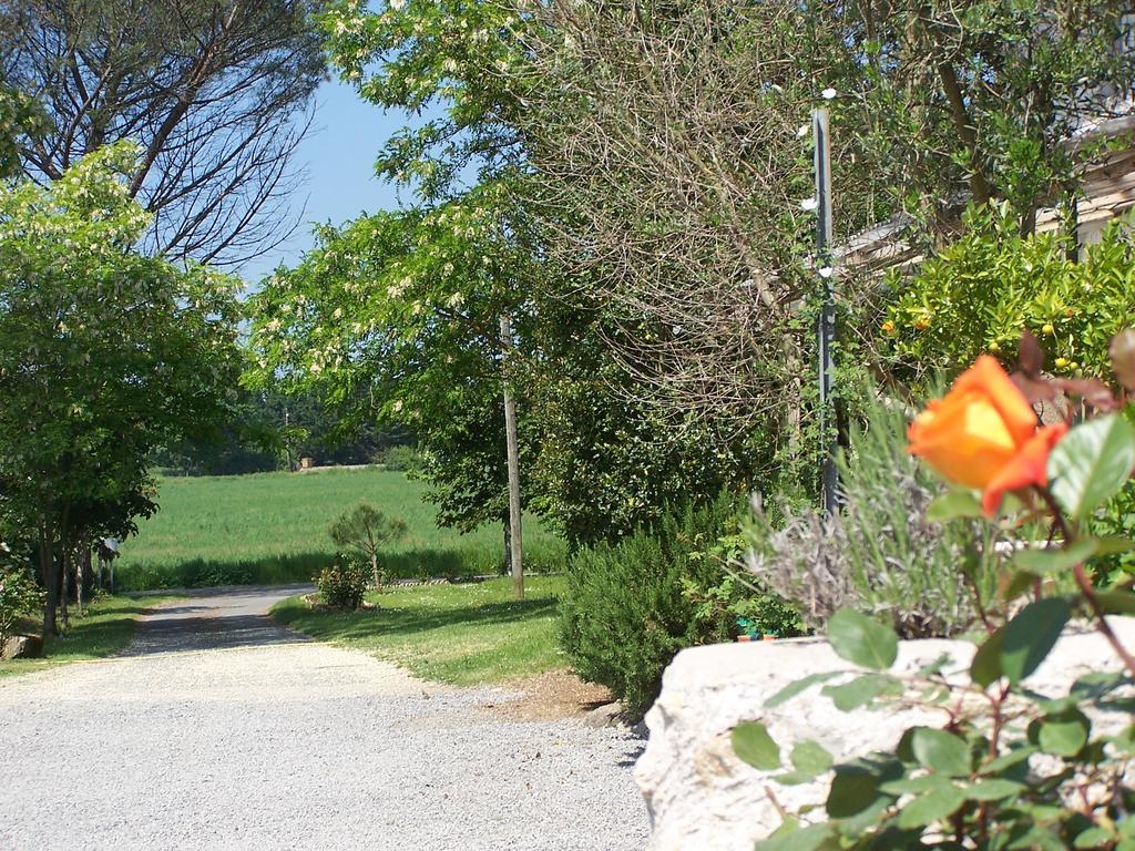 Domaine Capiet Bed and Breakfast Courpiac Exteriör bild