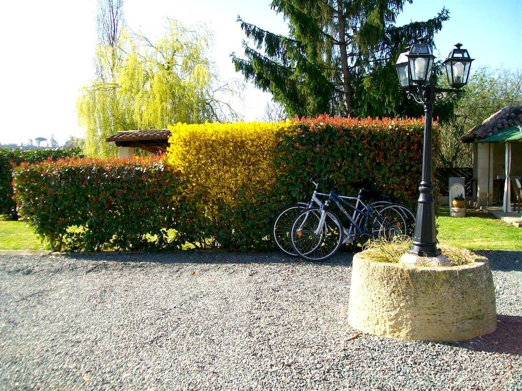 Domaine Capiet Bed and Breakfast Courpiac Exteriör bild